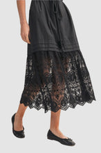 Load image into Gallery viewer, Puff Sleeve Tiered Lace Midi Dress