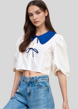Load image into Gallery viewer, Contrast Peter Pan Collar Cropped Top