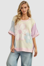Load image into Gallery viewer, WAFFLE KNIT PATCH DAISY FLORAL BLOCK TEE