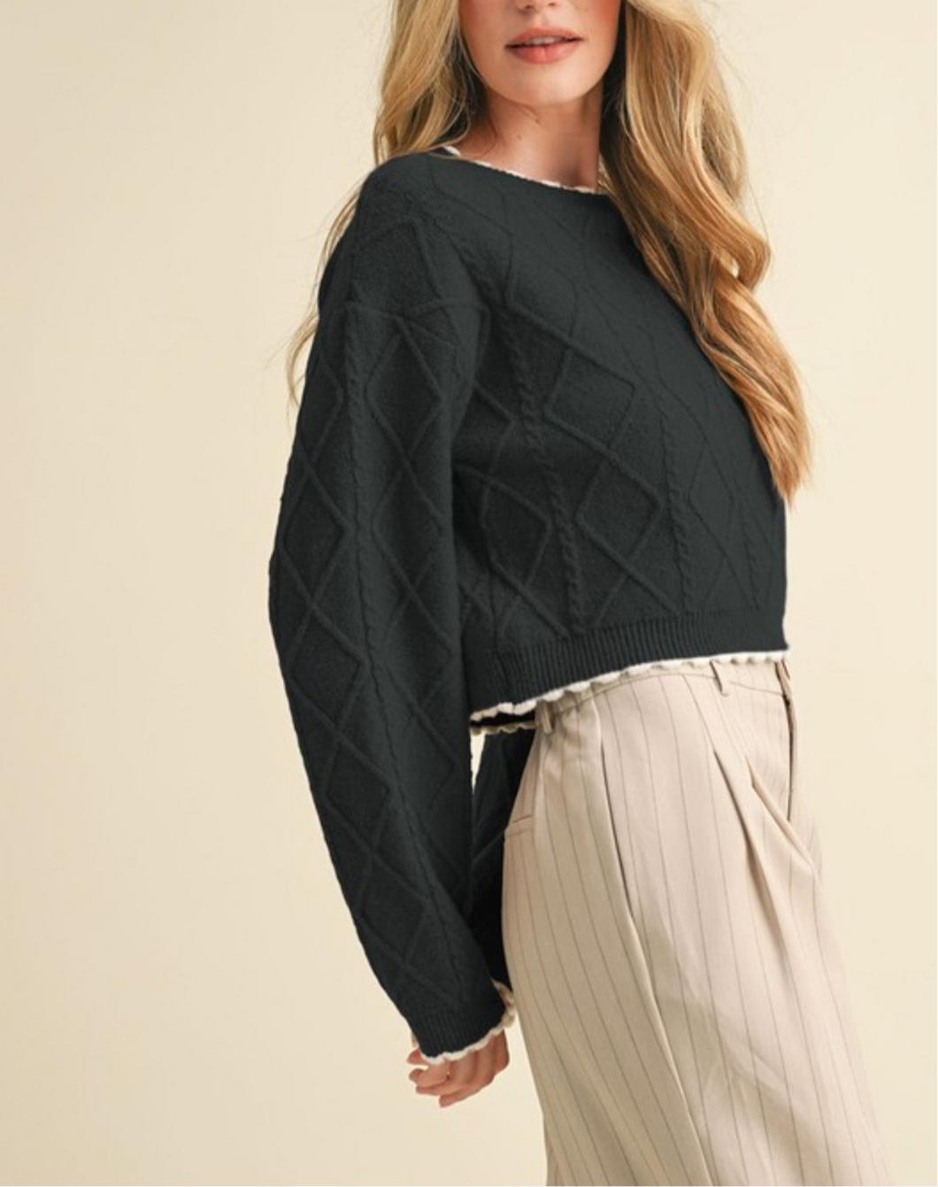 CABLE KNIT CROPPED SWEATER