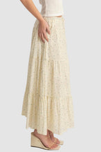 Load image into Gallery viewer, FLORAL TIERED SKIRT
