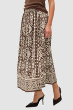 Load image into Gallery viewer, DRAPING PLEATS MAXI SKIRT
