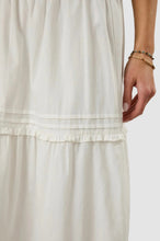 Load image into Gallery viewer, PLEATED DETAIL TIRED MAXI SKIRT
