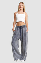 Load image into Gallery viewer, VINTAGE OVERSIZED SWEATPANTS
