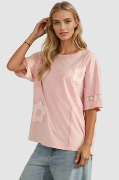 OVERSIZED EYELET FLORAL APPLIQUE TEE