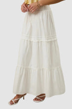 Load image into Gallery viewer, PLEATED DETAIL TIRED MAXI SKIRT
