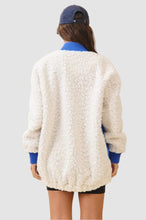 Load image into Gallery viewer, Textured Contrast Pocket Fleece Jacket
