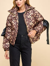 Load image into Gallery viewer, Animal Printed Bow Detail Puffer Jacket
