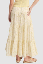 Load image into Gallery viewer, FLORAL TIERED SKIRT
