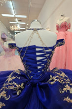 Load image into Gallery viewer, Elegant Quince Dress with Removable Halter
