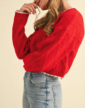 Load image into Gallery viewer, CABLE KNIT CROPPED SWEATER

