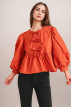 Load image into Gallery viewer, Bow ties peplum top with U-neck RED
